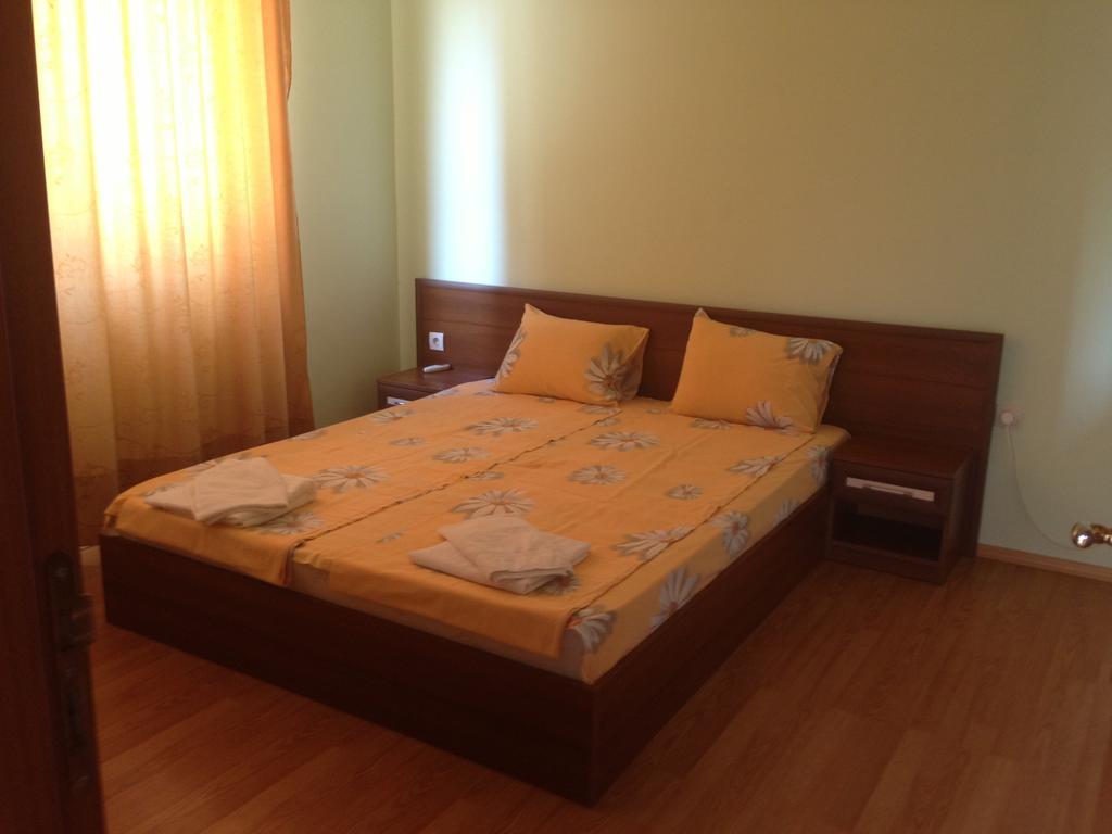Gardenia Apartments Primorsko Chambre photo
