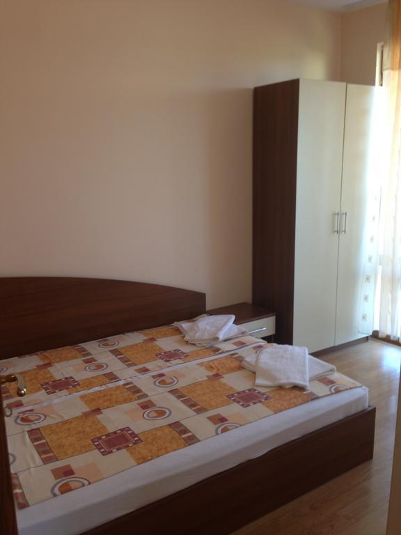Gardenia Apartments Primorsko Chambre photo